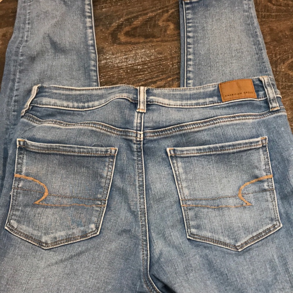 BRAND NEW american eagle jeans!!